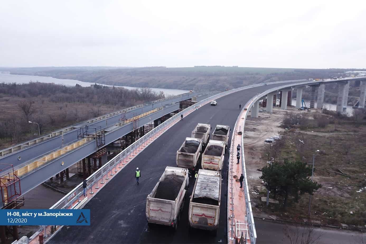 Частково рух Запорізьким мостом планується відкрити вже до кінця року