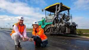 Які матеріали вторинного перероблення використовують для будівництва доріг в Австралії