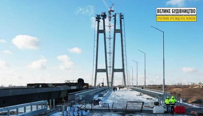 Велике будівництво Запорізьких мостів: завершено важливий етап робіт